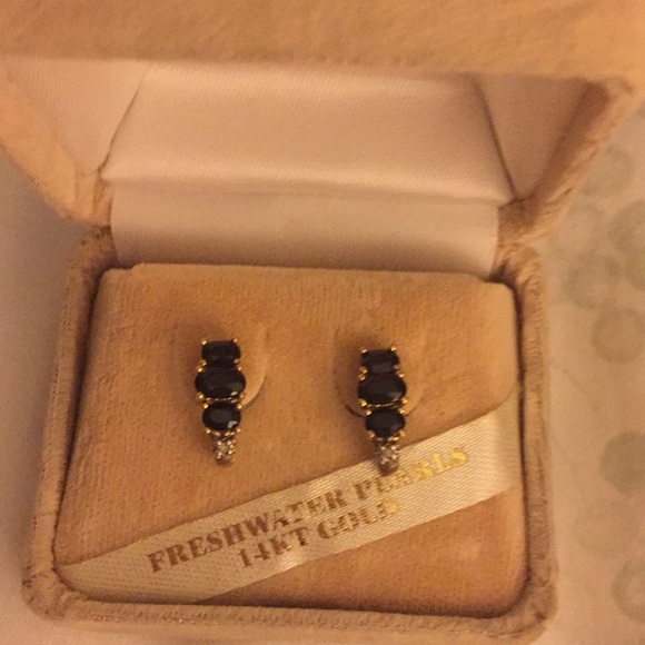 14kt solid genuine tree stones sapphires earring. - Picture 1 of 3